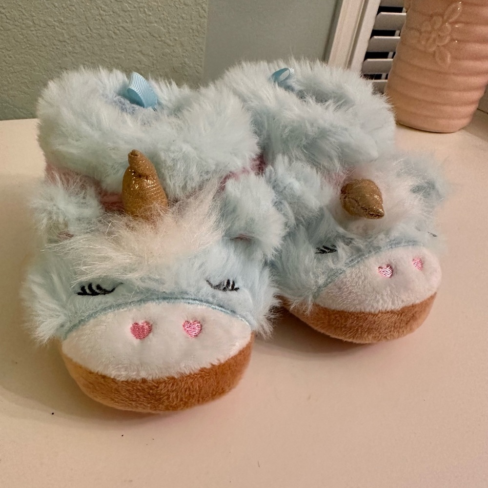 Wonder Nation - Girls unicorn slippers - brand new condition! - Picture 6 of 6